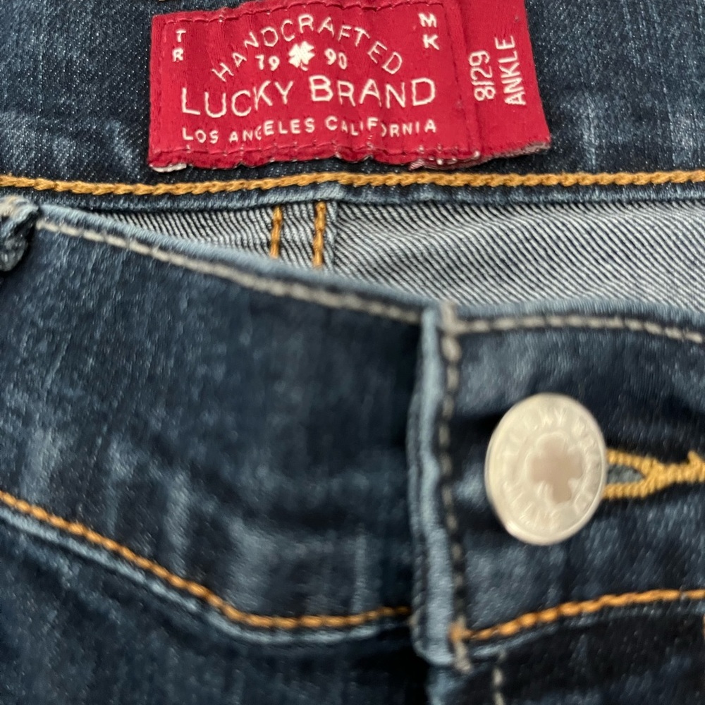 LUCKY JEANS